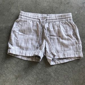 Linen shorts